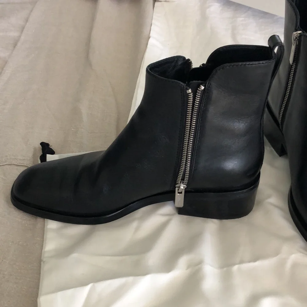 Phillip Lim Alexa Ankle Boot. Size 9.5. Black. - Picture 8 of 9